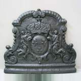 Fireback with 2 angels holding a coat of arms. - Reference 0646&nbsp;Width&nbsp;3' 1'' ⅜&nbsp;Height&nbsp;2' 9'' ½