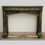Deep green marble mantel with columns - Reference 1341&nbsp;Width&nbsp;4' 4'' ⅜&nbsp;Height&nbsp;3' 3'' 