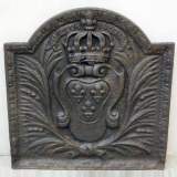 Cast iron fireback with French royal coat of arms - Reference 9449&nbsp;Width&nbsp;1' 6'' ½&nbsp;Height&nbsp;1' 6'' ⅞