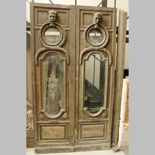 Neo-Gothic box in cast iron and brass, richly decorated …