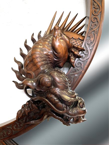 Gabriel VIARDOT (attributed to), Large Japonesque Mirror in the shape of a moon crescent with a dragon, second half of the 19th century-1