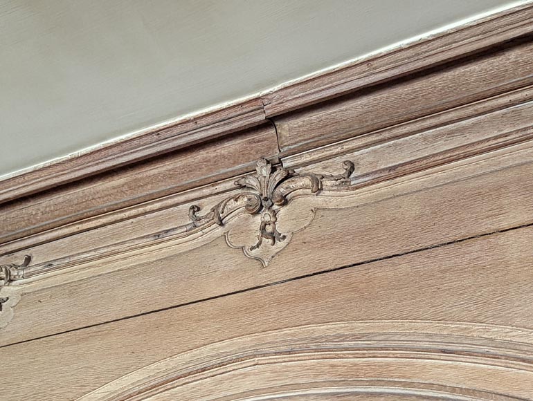 Important Louis XV-period Carved Oak Paneling-18