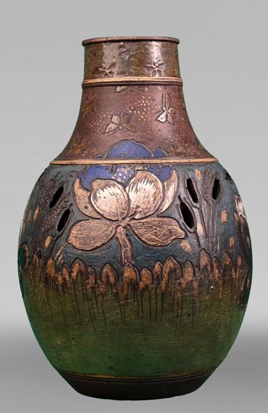 Ernest CHAPLET for the HAVILAND manufacture, Vase with aquatic plant decoration, circa 1880-1