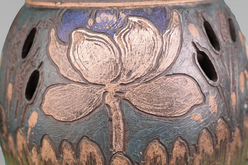 Ernest CHAPLET for the HAVILAND manufacture, Vase with aquatic plant decoration, circa 1880-7