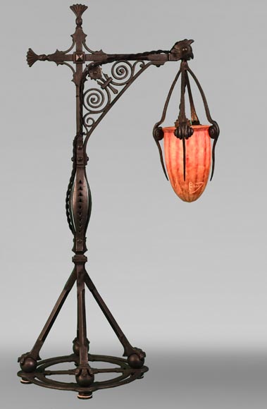 DAUM, Émile ROBERT (attributed to), Lamp in delicately openwork wrought iron and glass, circa 1900-0