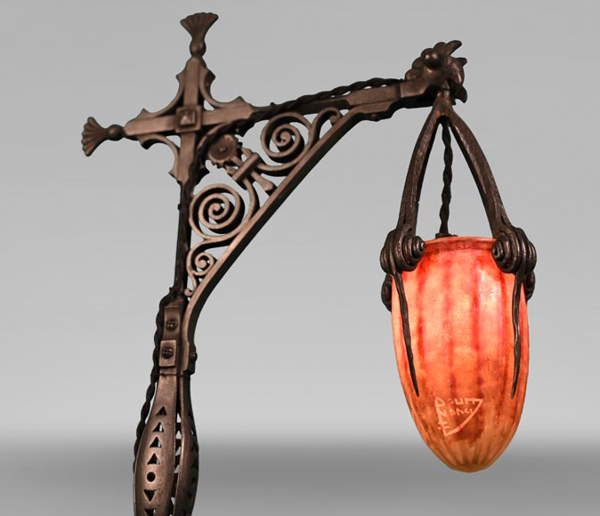 DAUM, Émile ROBERT (attributed to), Lamp in delicately openwork wrought iron and glass, circa 1900-2