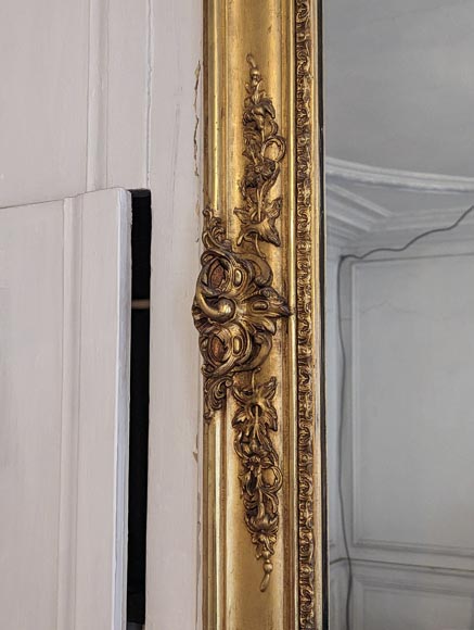 Gilded Trumeau in the Napoleon III style with corners decorated with palmettes-3