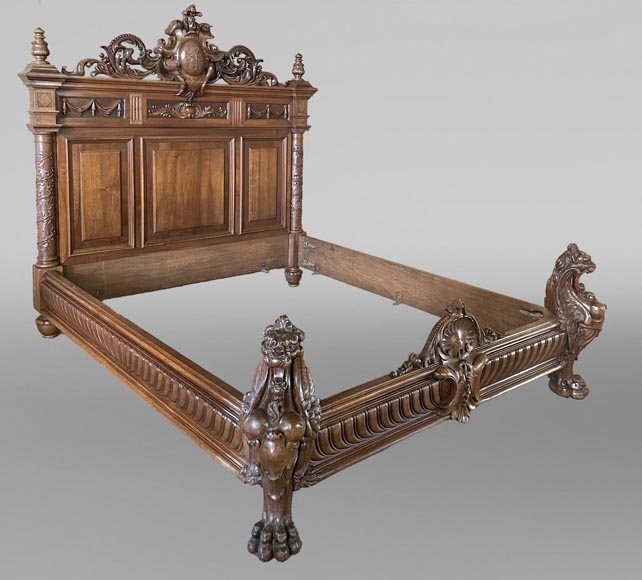 Napoleon III bed in walnut, 19th century-0