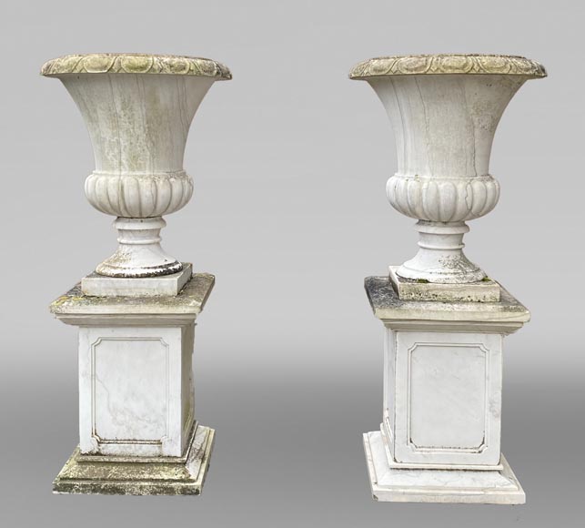 Pair of white marble Medici vases, 1980-0