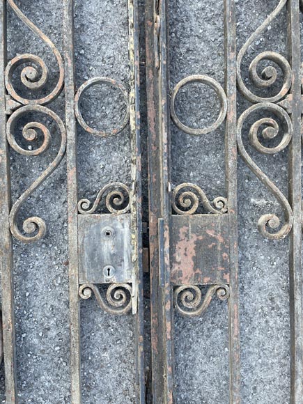 Cast-iron double leaf gate with frame-7