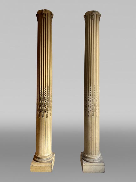 Pair of columns with oak leaves in carved wood and stucco, late 19th century-1