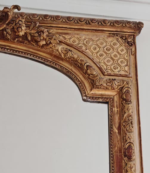 Large Regence style gilded trumeau adorned with an openwork shell-4