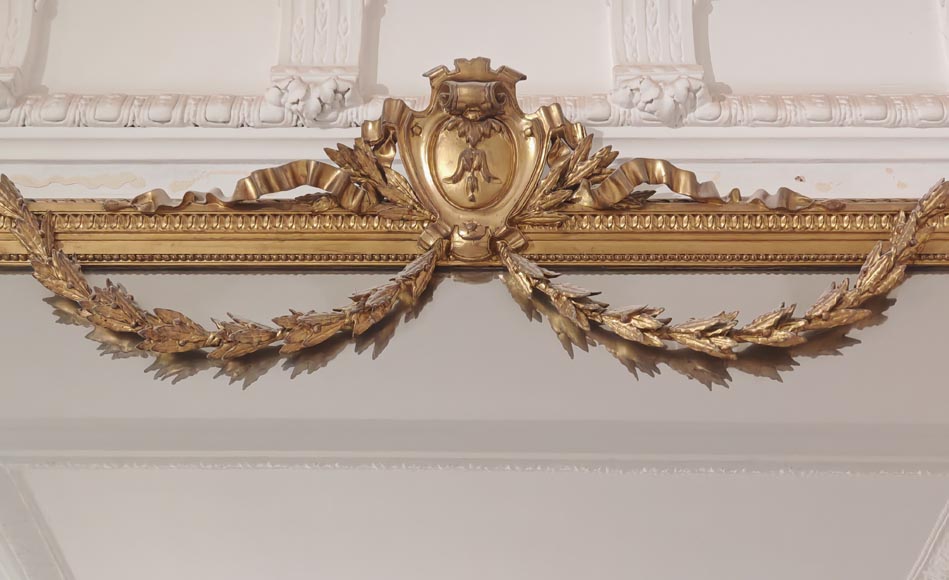 Large Napoleon III-style gilded trumeau with digital garland-1