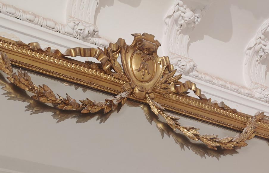 Large Napoleon III-style gilded trumeau with digital garland-2