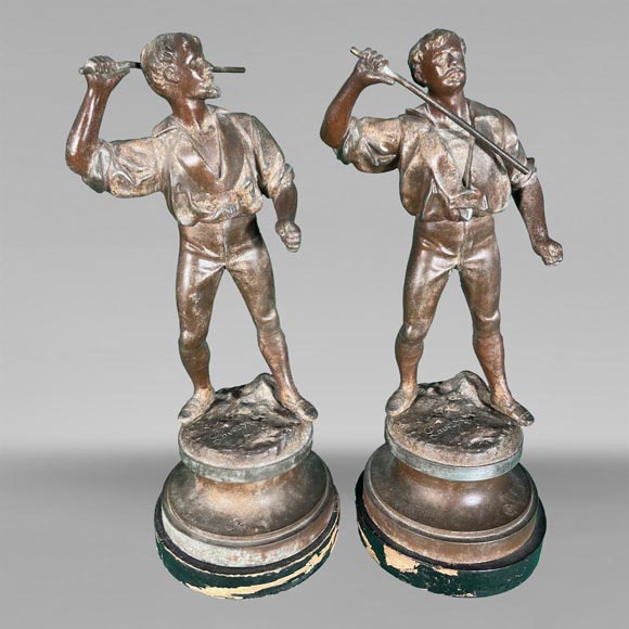 Pair of statuettes in patinated regula representing fencers-0