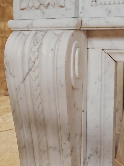 Louis XVI style mantel in veined Carrara marble with pearl entablature-4