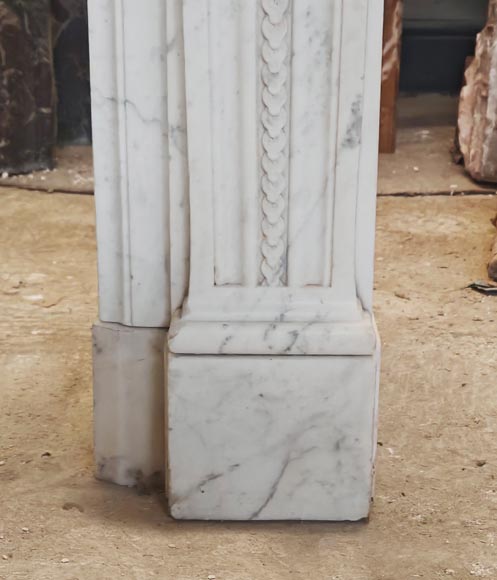 Louis XVI style mantel in veined Carrara marble with pearl entablature-8