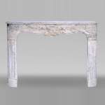 Louis XV period fireplace in Arabescato marble with finely sculpted band