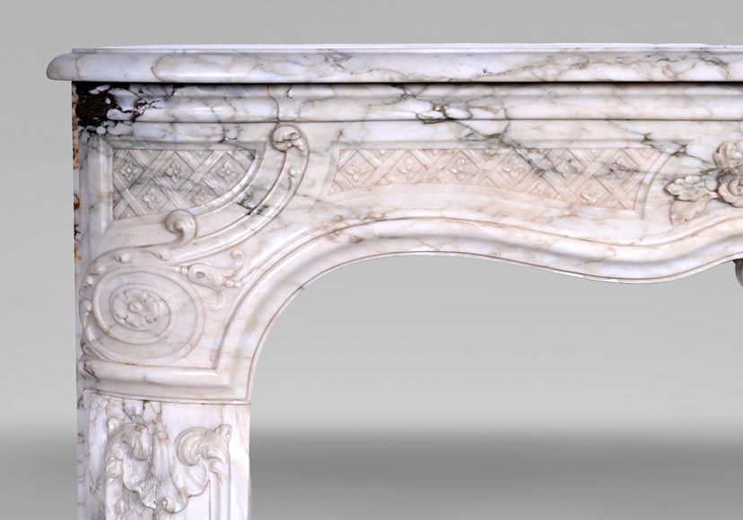 Louis XV period fireplace in Arabescato marble with finely sculpted band-2