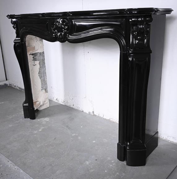 Louis XV style mantel in fine black Belgian marble decorated with a shell framed with buds-6