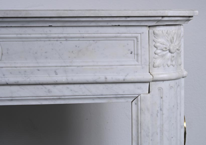 Louis XVI style Carrara marble mantel with rounded corners-7