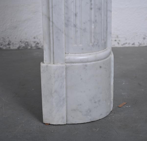 Louis XVI style Carrara marble mantel with rounded corners-9