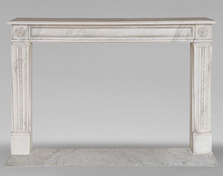 Louis XVI period mantel with pearls and carved ribbon-0