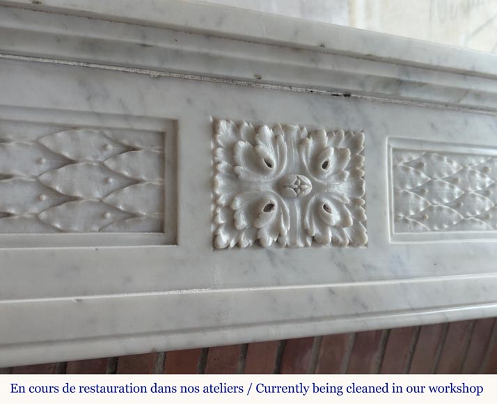 Louis XVI style mantel in Carrara marble decorated with a holly frieze-2