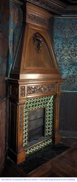 Neo-Renaissance style mantel in carved walnut wood adorned with a salamander-4