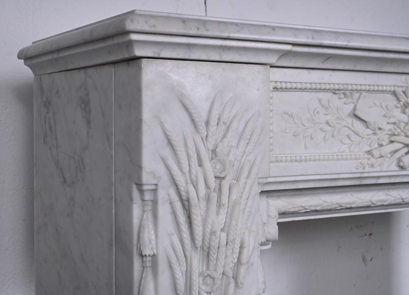 Napoleon III style mantel in Carrara marble with wheat ears-7