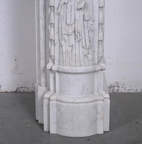 Napoleon III style mantel in Carrara marble with wheat ears-15