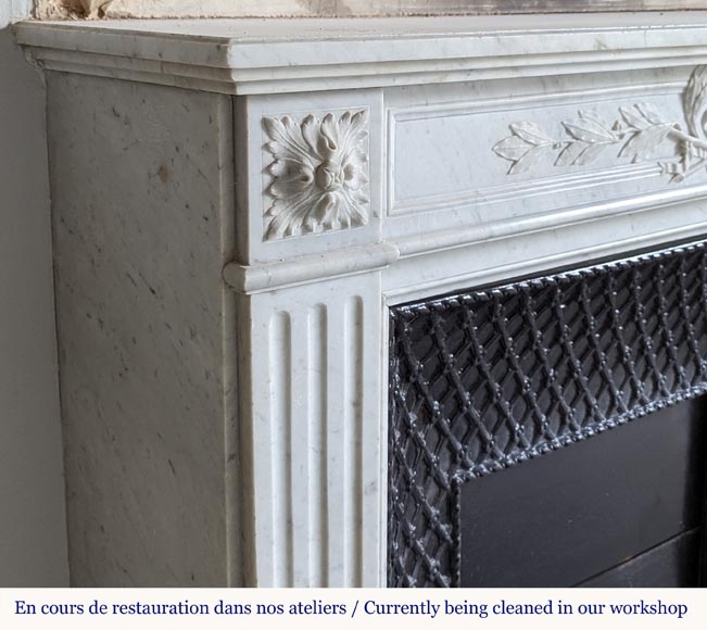 Louis XVI style mantel in Carrara marble adorned with a laurel wreath-4