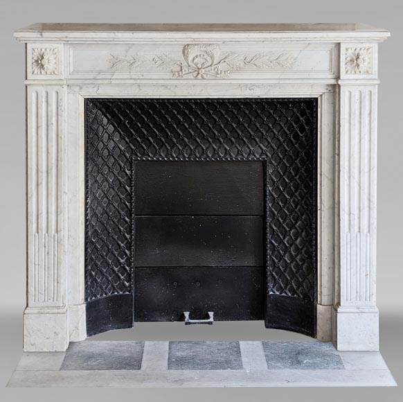 Louis XVI style Carrara marble mantel decorated with a laurel wreath-0