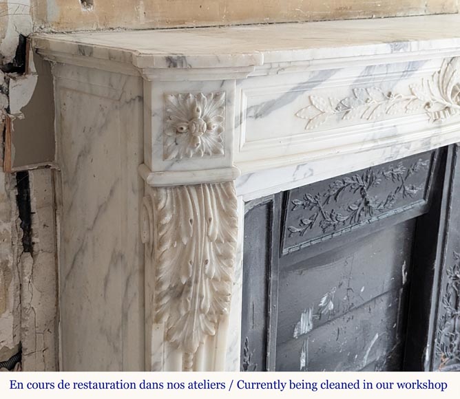 Curved Louis XVI style mantel in Arabescato marble decorated with a laurel wreath-5