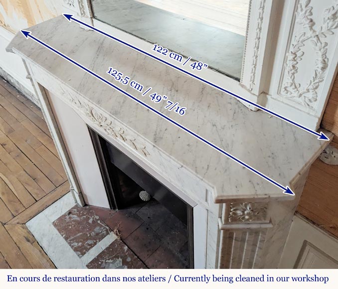 Louis XVI style mantel in Carrara marble adorned with a laurel wreath-10