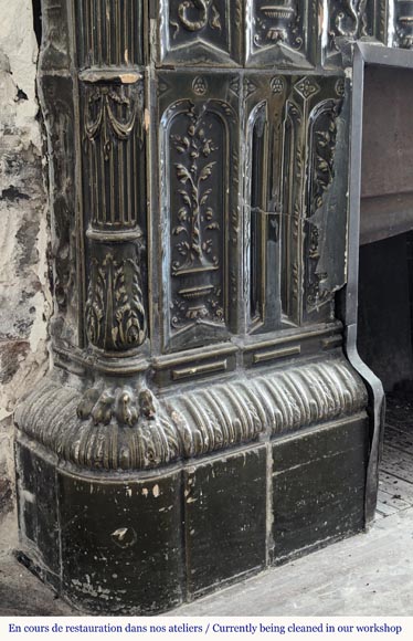 Large Napoleon III style stove in green earthenware decorated with salamanders-7