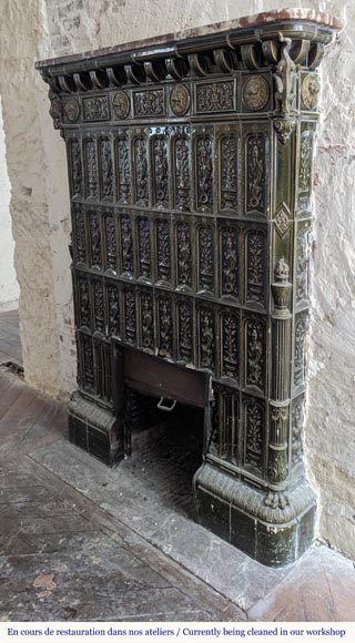 Large Napoleon III style stove in green earthenware decorated with salamanders-8