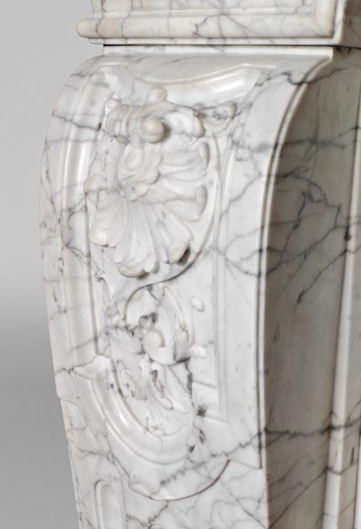 Large Regency-Style Mantelpiece in Veined Carrara Marble-6