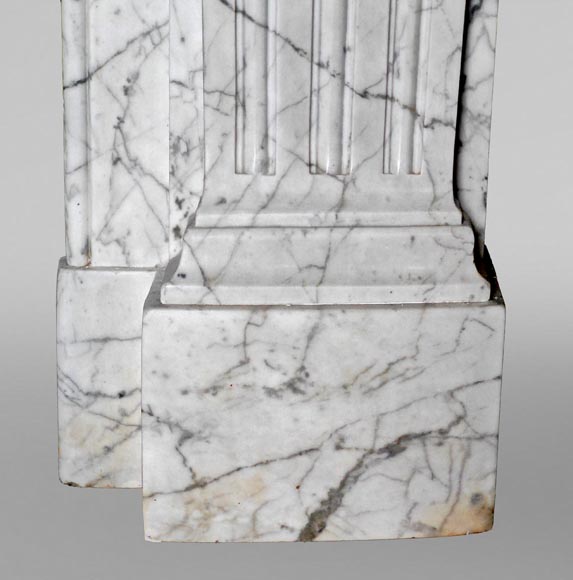 Large Regency-Style Mantelpiece in Veined Carrara Marble-11