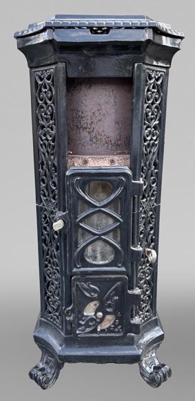 GODIN, Cast Iron Stove with Art Nouveau Floral Decor, 19th-20th Century-5