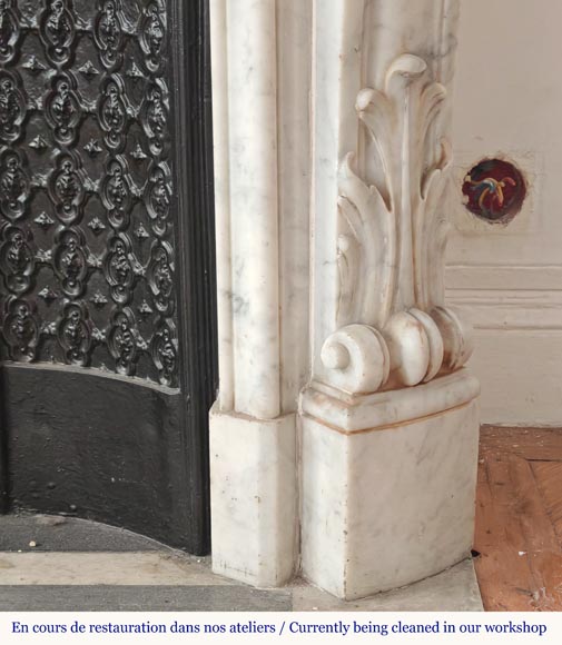 Louis XV style mantel in Carrara marble, adorned with a flowering palmette-9