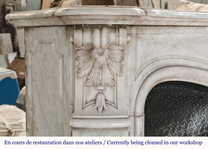 Louis XV style mantel in Carrara marble adorned with a finely carved palmette-7