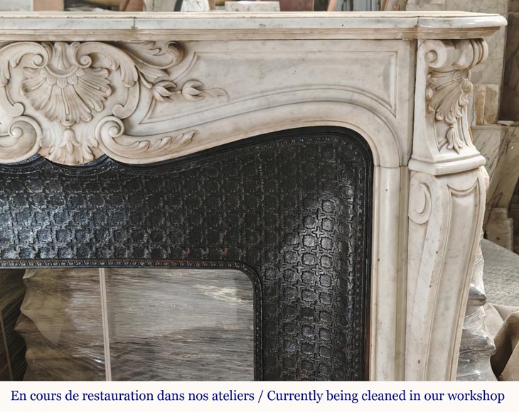 Louis XV style mantel in Carrara marble adorned with a finely carved palmette-10