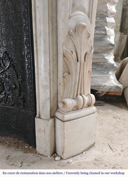 Louis XV style mantel in Carrara marble adorned with a finely carved palmette-12