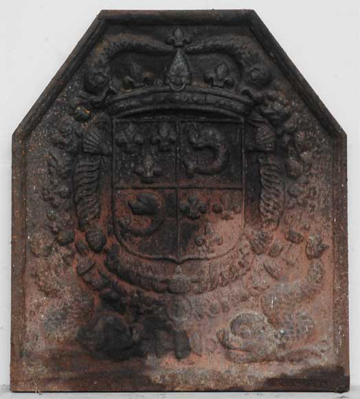 Cast iron fireback with Dolphin coat of arms - Firebacks